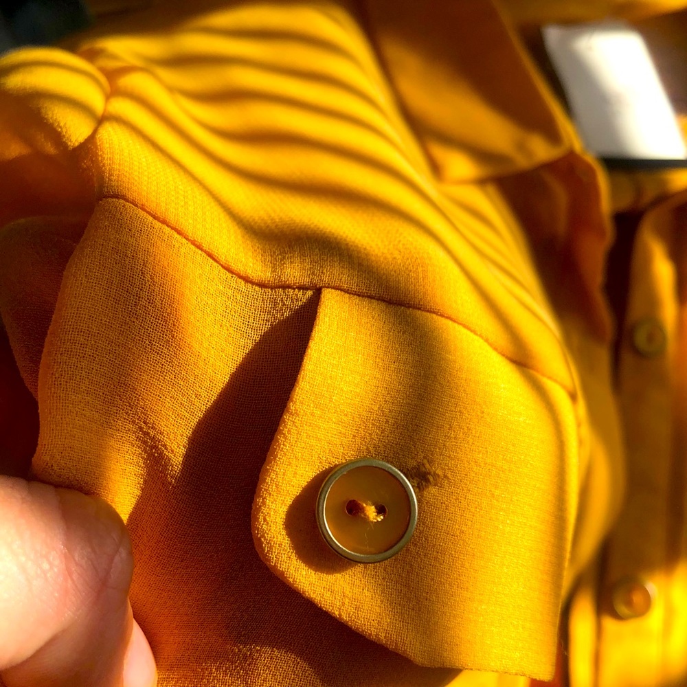 Button down blouse - Picture 3 of 6
